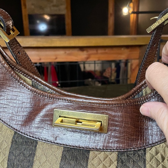 Fendi mezzaluna hobo bag with COA - Picture 7 of 16